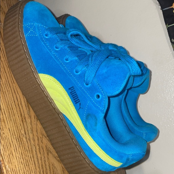 Fenty pumas (blue and lime) - Picture 3 of 8